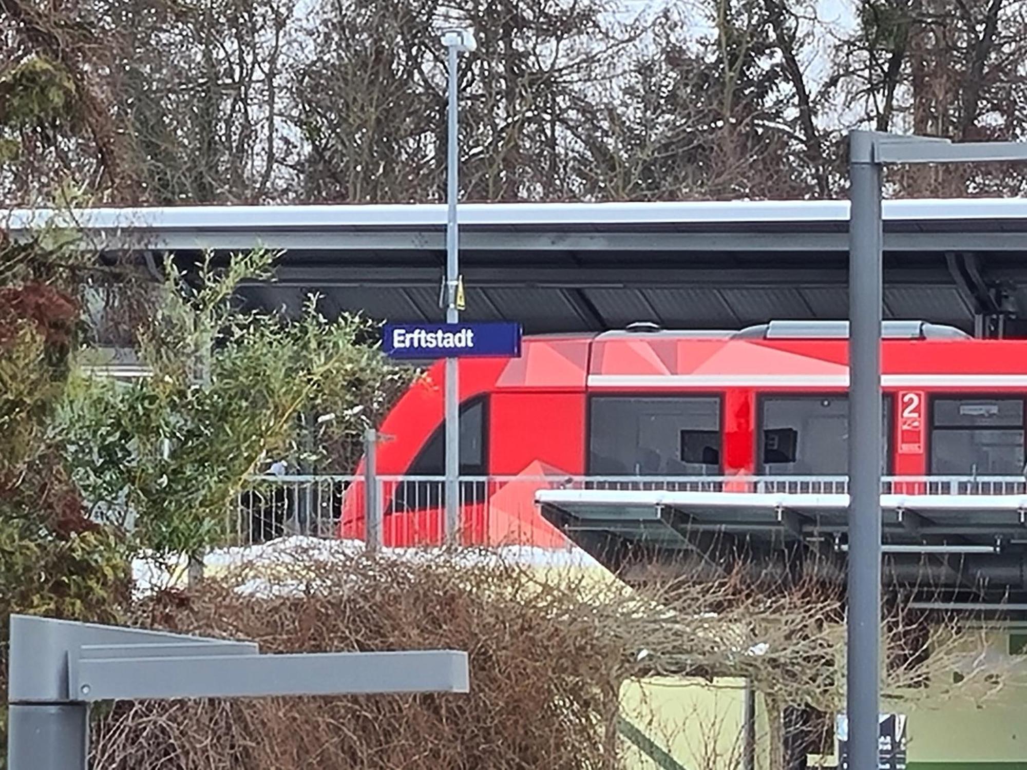 Ferienwohnung In Erftstadt 2 Min Fusslaeufig Zum Bahnhof, Phantasialand, Koeln, Koeln Messe, Eifel Εξωτερικό φωτογραφία